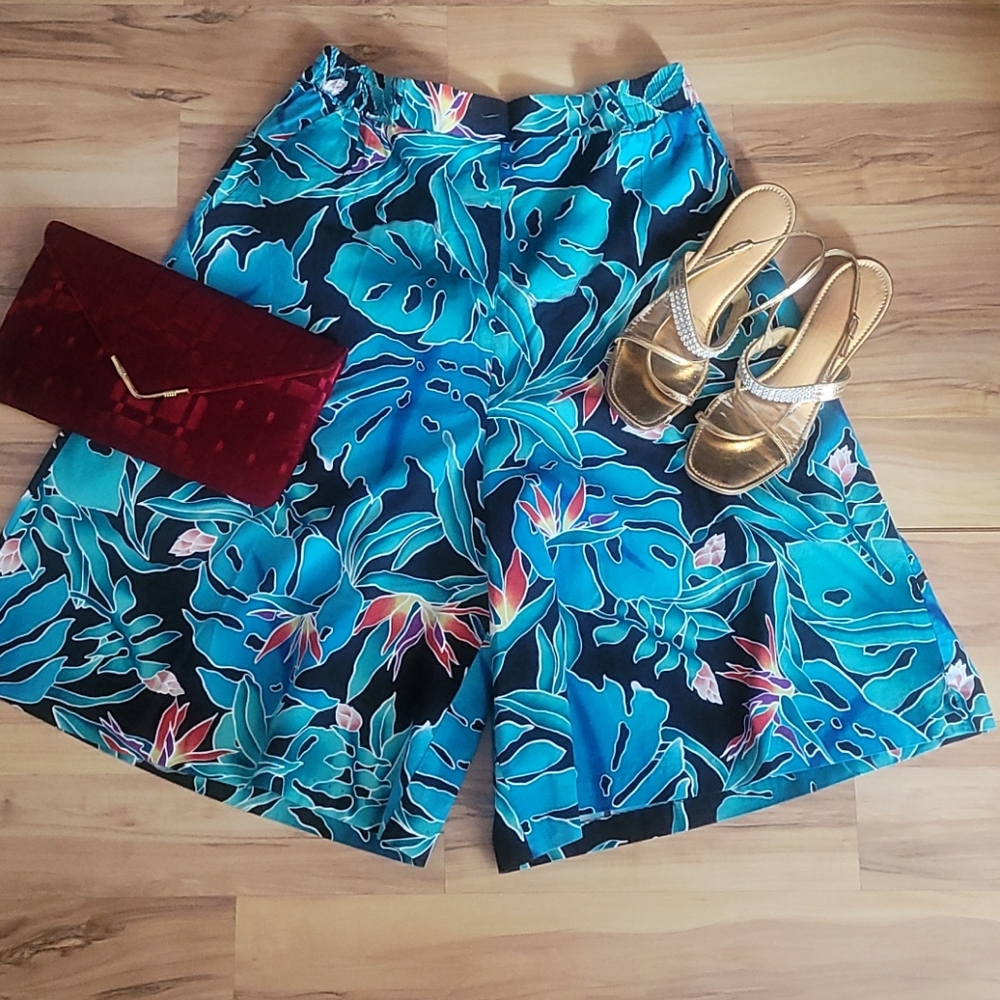 Vintage 80s Hilo Hattie Split Skirt or Bermudas Shorts